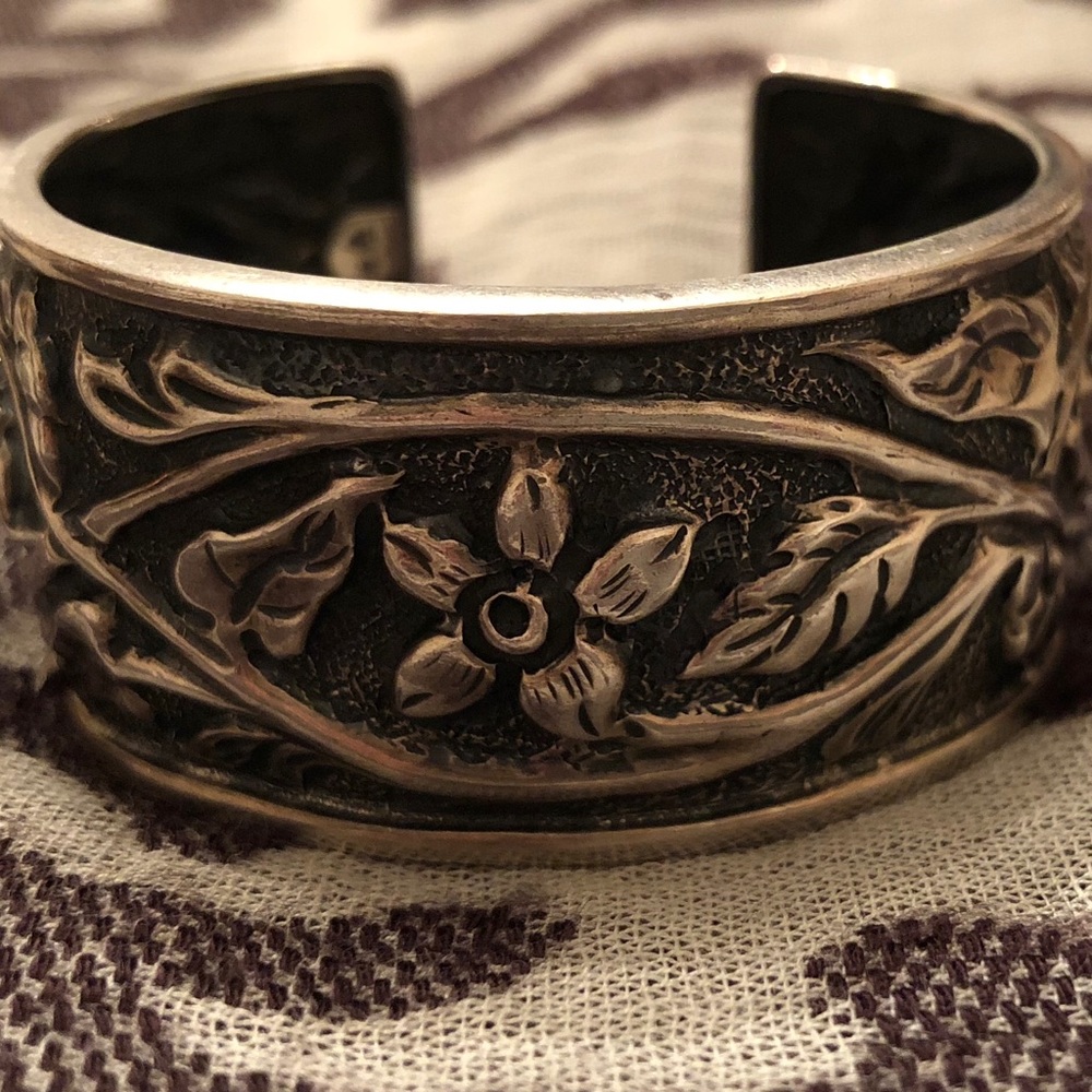 🎉HP🎉Silpada Sterling Silver Garden Cuff Bracelet - Picture 8 of 9